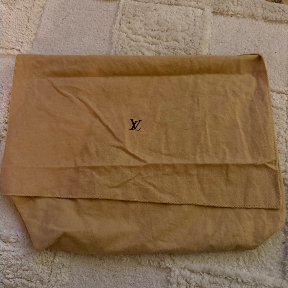 Louis Vuitton Beige dust bag XL